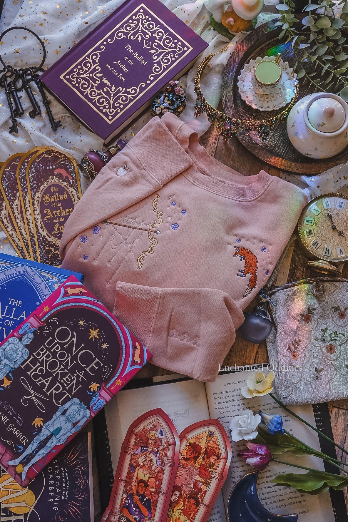 *PRE-ORDER* Archer & the Fox crewneck in PINK - Image 2