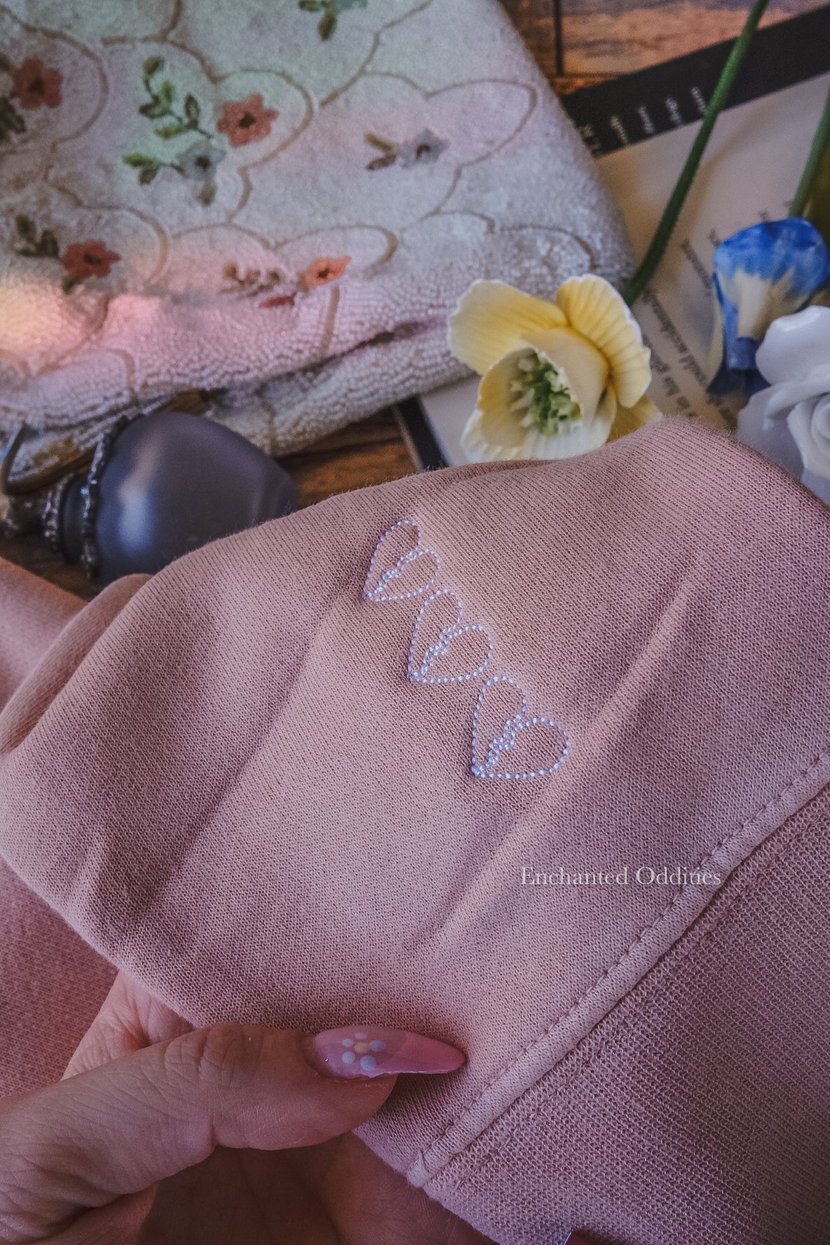 *PRE-ORDER* Archer & the Fox crewneck in PINK - Image 6