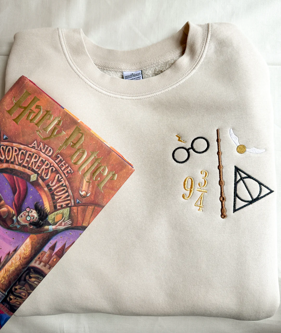 Wizarding World Embroidered Sweatshirt